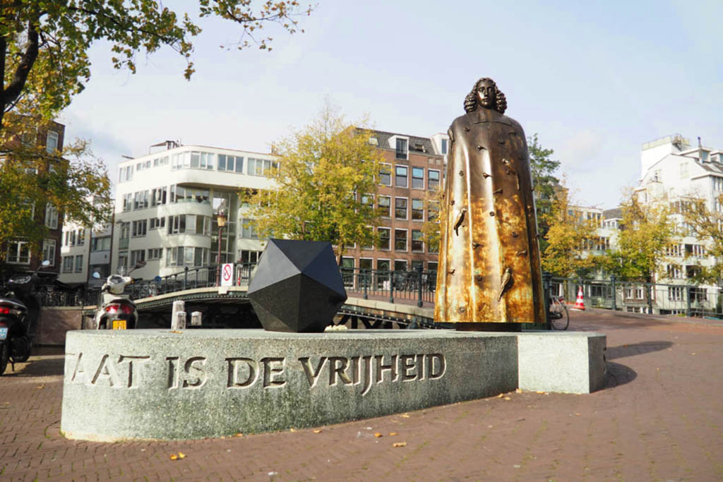 Jewish History Tour locale: Spinoza Statue